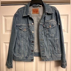 NWOT Levi’s Trucker Jacket